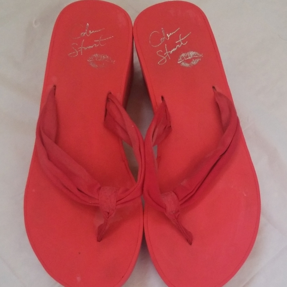 Victoria's Secret Shoes - 💥Victoria Secret Flip Flops💥